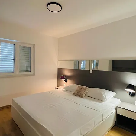 Apartment Avis Selce
