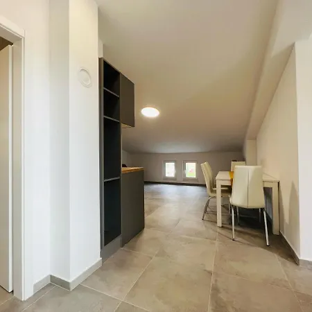 Apartament Avis