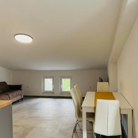 Avis Apartament Selce